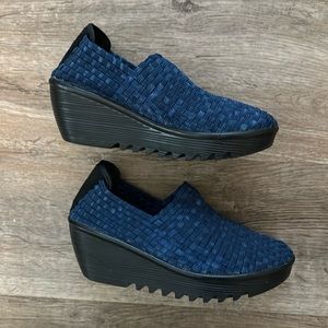 Corkys sz 7 Blue Wedge